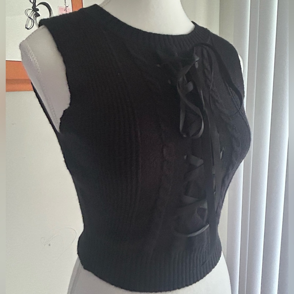 Forever 21 Black Lace-Up Crop Top